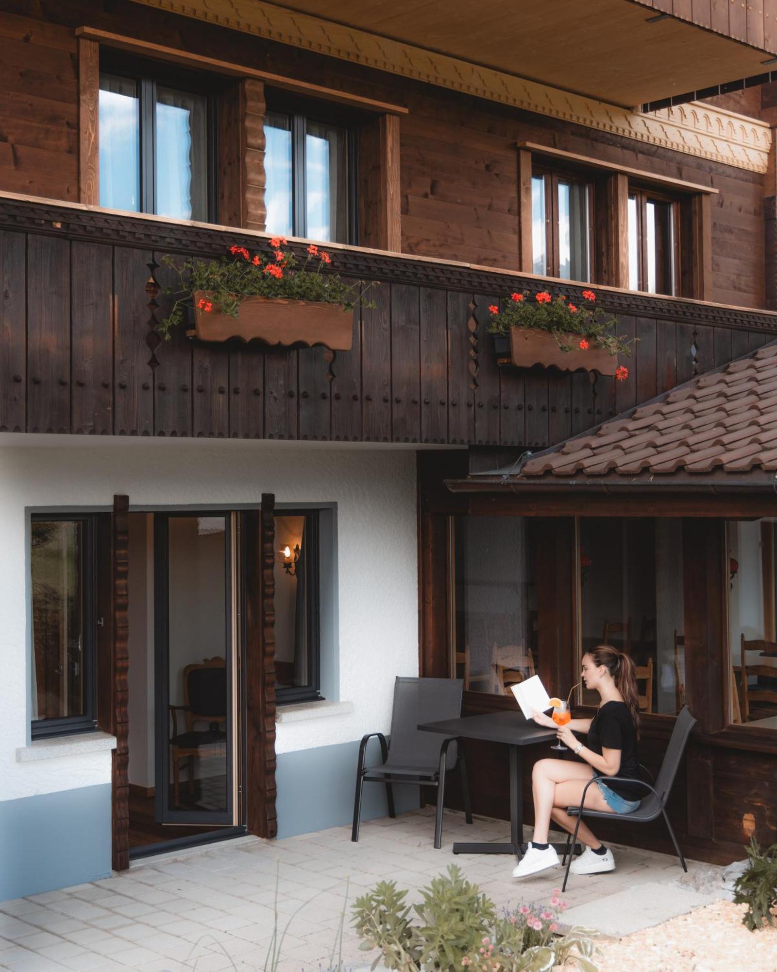 Hotel Chalet Bergblick Aeschi Bei Spiez Exterior foto